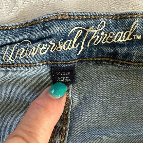 Universal Threads Blue High Rise Skinny Fit Jeans Stretch Size 14/32R - Picture 8 of 11